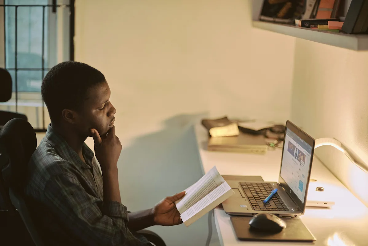 Thesis Statement Examples by Faculty: Sciences, Social Sciences, Humanities, and Education